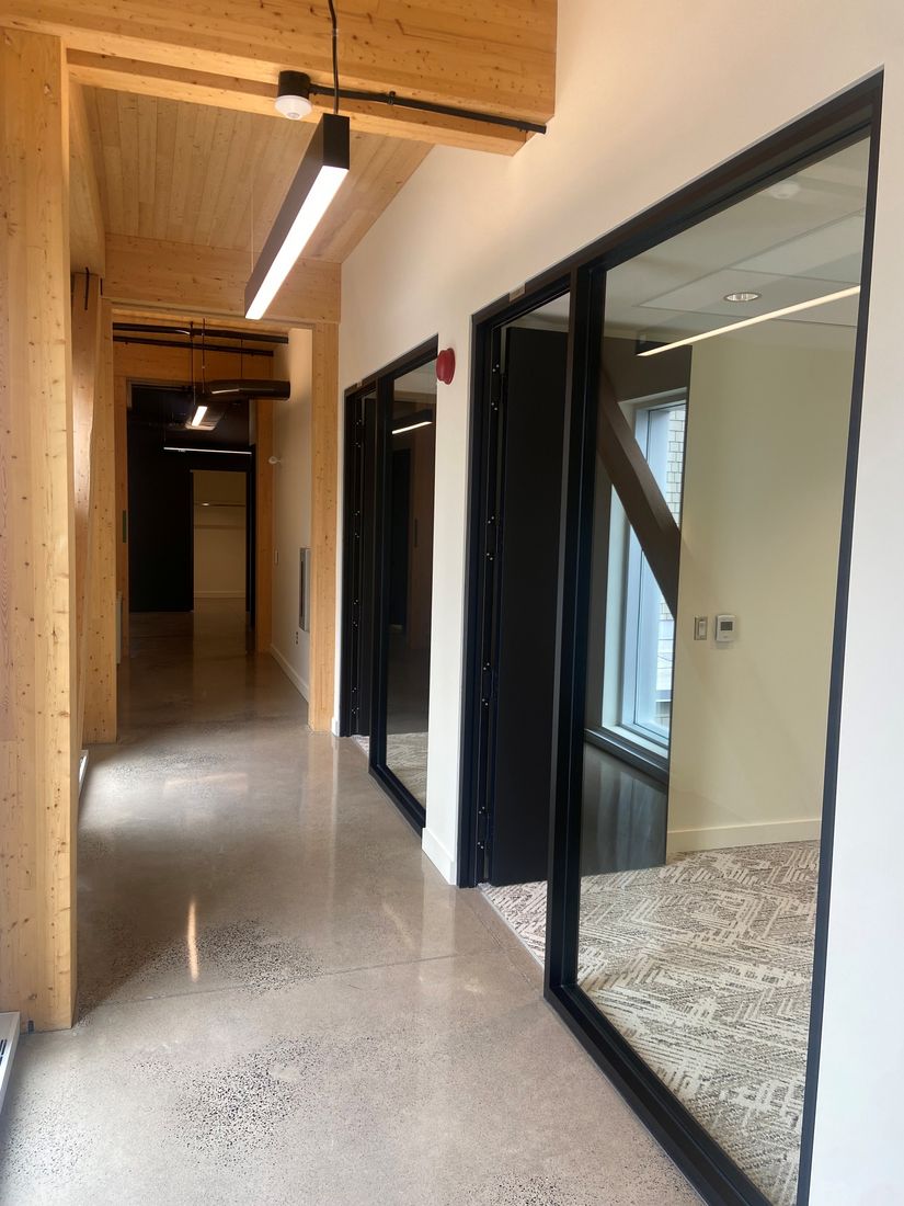Des matériaux nobles et naturels ont été préconisés pour l’intérieur du bâtiment.