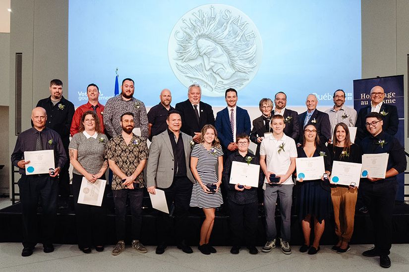 Photo des récipiendaires honorés en 2024 (pour les actes de 2021 et 2022)