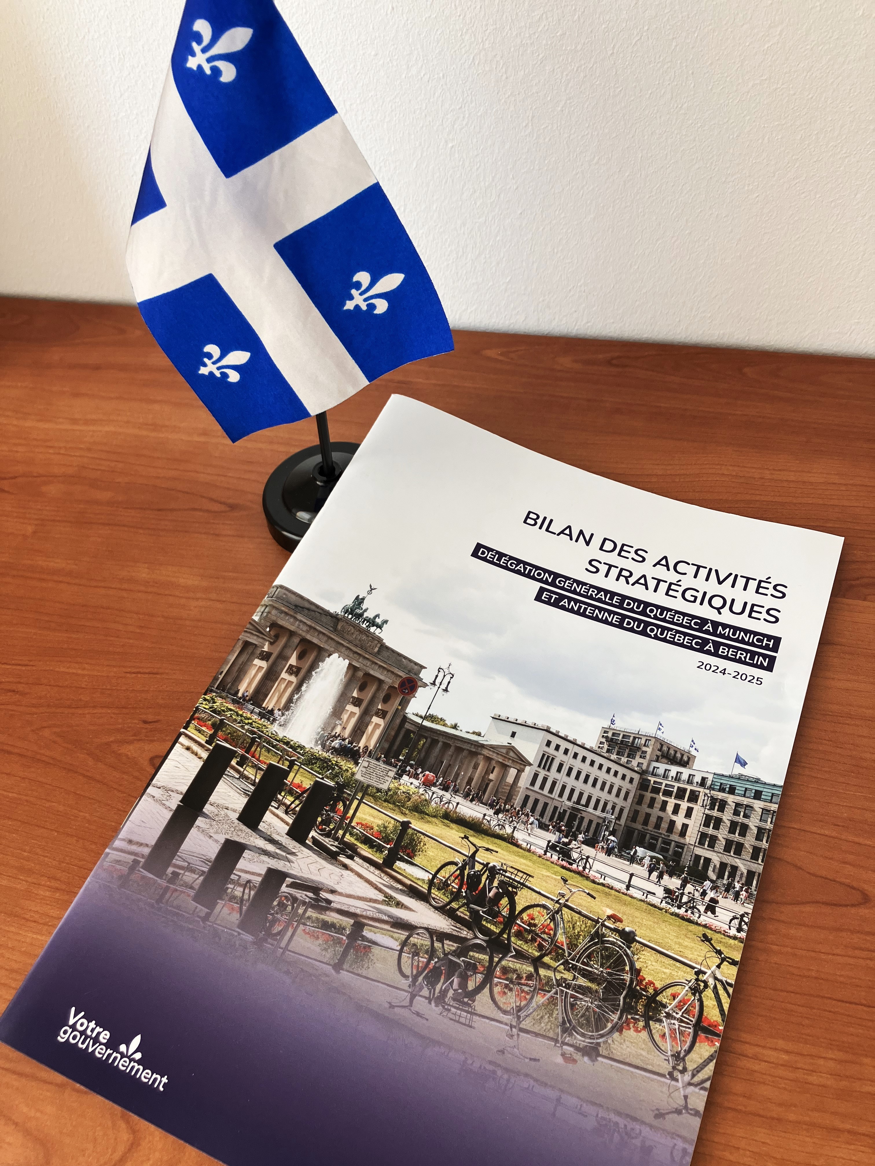 Couverture du document avec drapeau du Québec