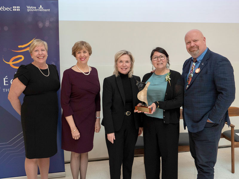 Michèle Nadeau, Lise Casgrain, Martine Biron, Marjolaine Étienne et Ian Lafrenière