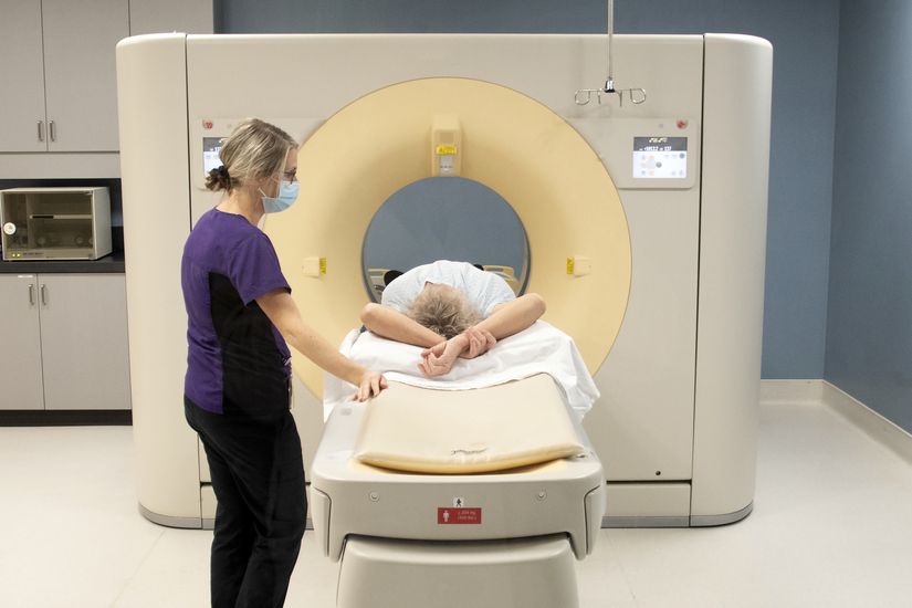 Photograph showing a low-dose computed tomography (LDCT), the examination to detect lung cancer